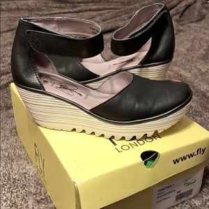 Fly London Yand ankle strap wedge